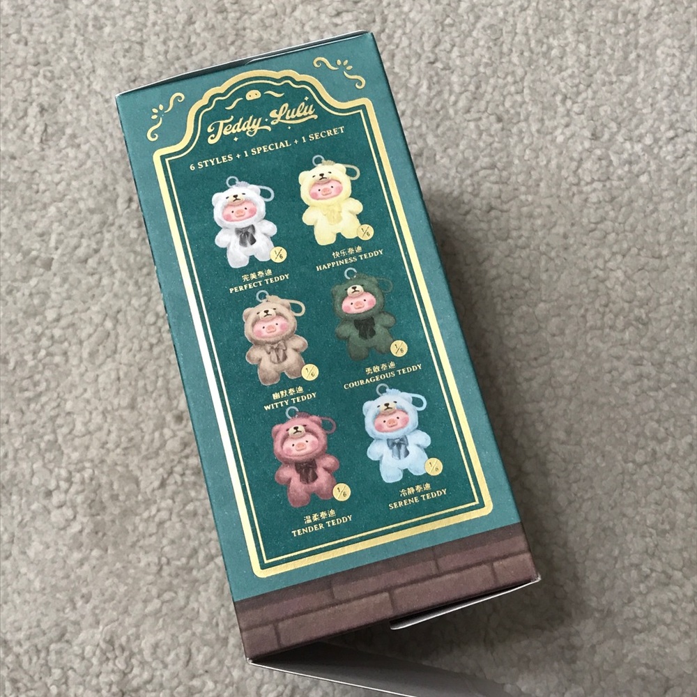 Lulu The Piggy Vintage Teddy Shop Vinyl Face Plush Pendant Blind Box Witty Teddy - Picture 15 of 16